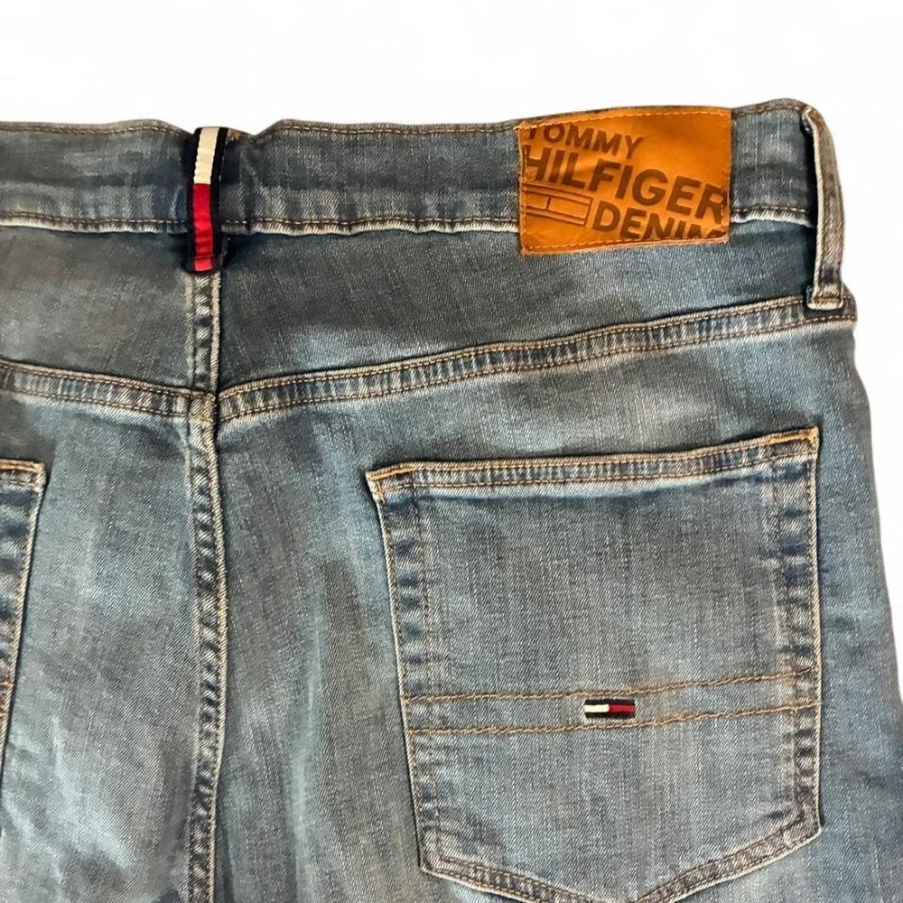 2020 Tommy Hilfiger blue denim jeans. 36